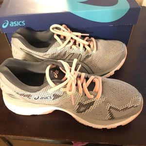 ASICS get nimbus 8dwide barely worn rose & silver